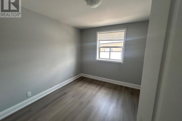 1 - 37 Holland Street W, Bradford West Gwillimbury, ON L3Z2B9 Photo 5