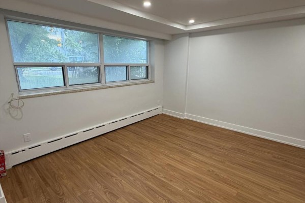 1 - 3877 Bathurst Street, Toronto, ON M3H3N4 Photo 2