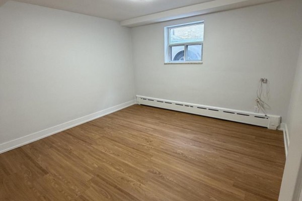 1 - 3877 Bathurst Street, Toronto, ON M3H3N4 Photo 4