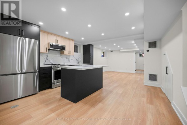 Den - 1 - 412 Glenholme Avenue, Toronto, ON M6E3E7 Photo 4