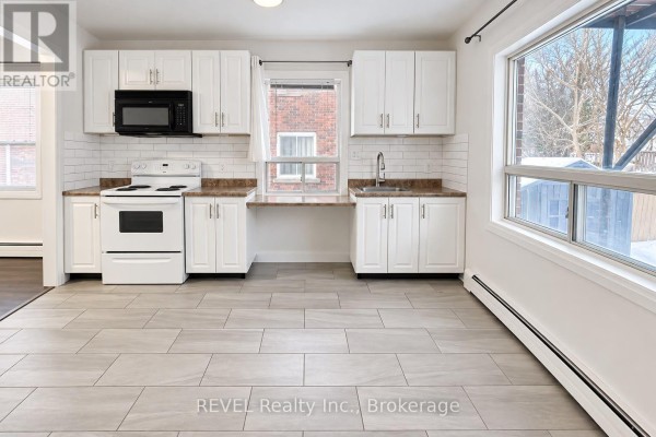 1 - 5459 Ontario Avenue, Niagara Falls, ON L2E3S4 Photo 3
