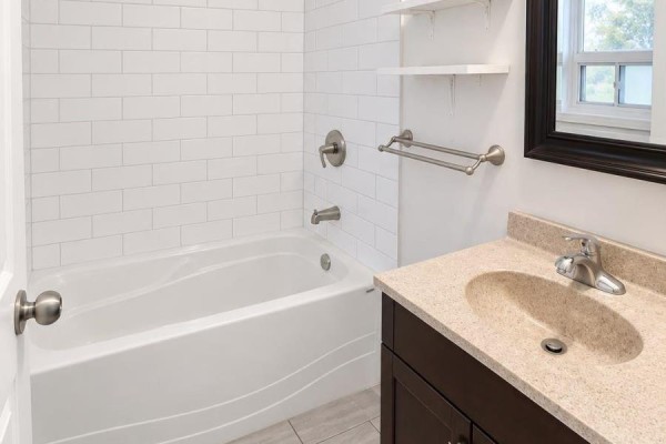 1 - 5459 Ontario Avenue, Niagara Falls, ON L2E3S4 Photo 4