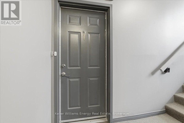 Pantry - 1 - 56 Petra Way, Whitby, ON L1R0A4 Photo 4