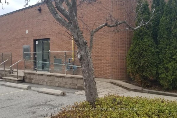 1 - 60 Lakeshore Road W, Oakville, ON L6K1E1 Photo 5