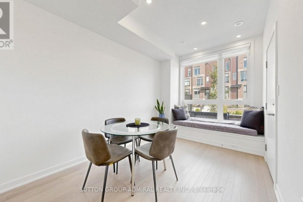 Dining room - 1 - 70 Green Gardens Boulevard, Toronto, ON M6A0E6 Photo 5