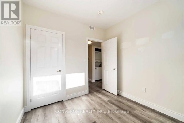 1 - 75 Hogarth Street, Oshawa, ON L1H1Y5 Photo 5