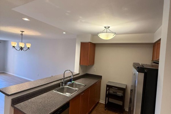 Pantry - 1 - 82 Petra Way, Whitby, ON L1R0A3 Photo 2