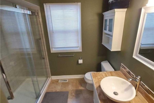 #1 - 880 Leslie Valley Drive, Newmarket, ON, photo 3