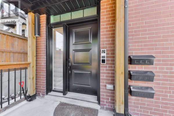 1 - 93 Park Street W, Mississauga, ON, photo 2
