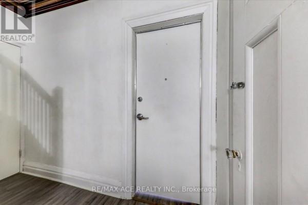 1 - Flr2 - 173 Spadina Road, Toronto, ON M5R2T9 Photo 5