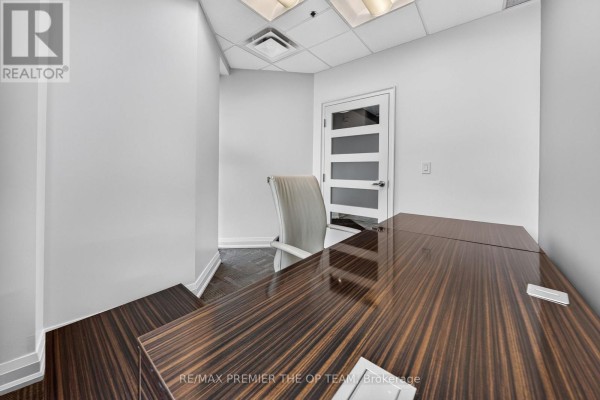 1 & 1a - 2900 Langstaff Road, Vaughan, ON L4K4R9 Photo 4