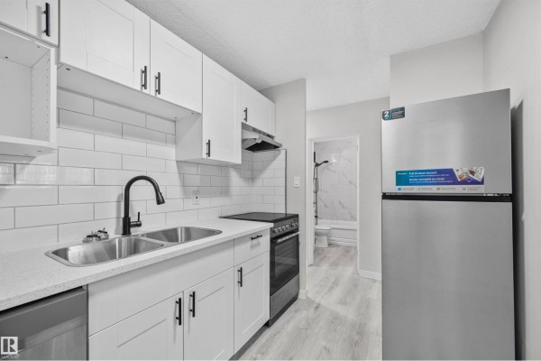 #1 10045 154 St Nw, Edmonton, AB, photo 2