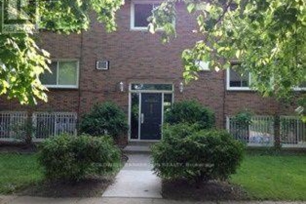 1-11 - 825 Louis Avenue, Windsor, ON N9A1X4 Photo 2
