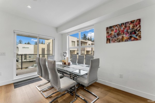 1 12585 104a Avenue, Surrey, BC V3V0G7 Photo 5