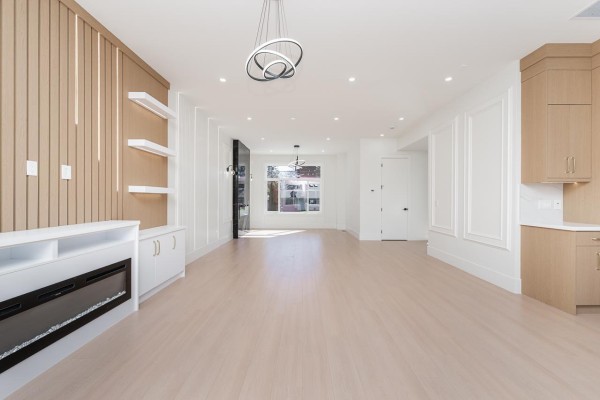 1 14259 Park Drive, Surrey, BC V3R5P1 Photo 4