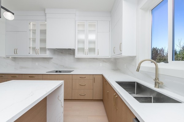 1 14259 Park Drive, Surrey, BC V3R5P1 Photo 5