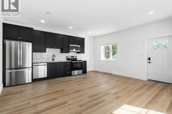 4pc Bathroom - 1-1702 Centennial Street, Whitehorse, YT Y1A0Z4 Photo 4