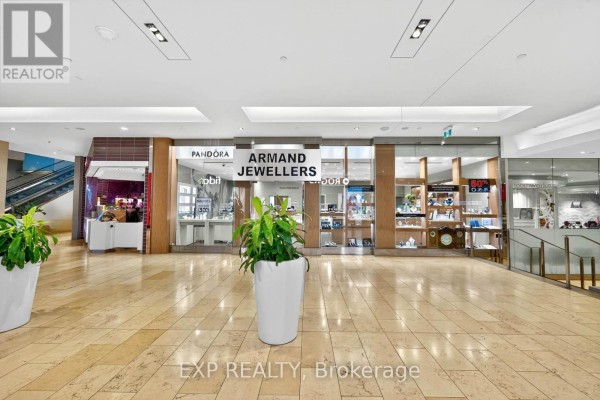 1-174 - 100 City Centre Drive, Mississauga, ON L5B2C9 Photo 5