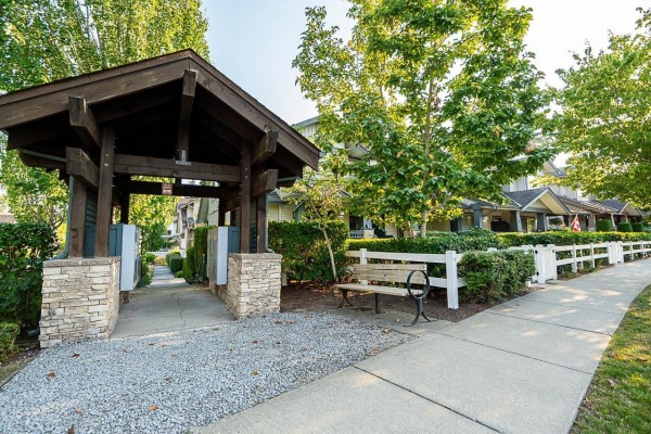 1 19250 65 Avenue, Surrey, BC V4N5R7 Photo 5