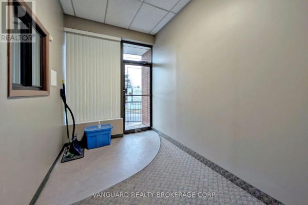 1-2 - 20 Baywood Road, Toronto, ON M9V4A8 Photo 3