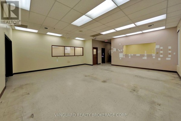 1-2 - 20 Baywood Road, Toronto, ON M9V4A8 Photo 5