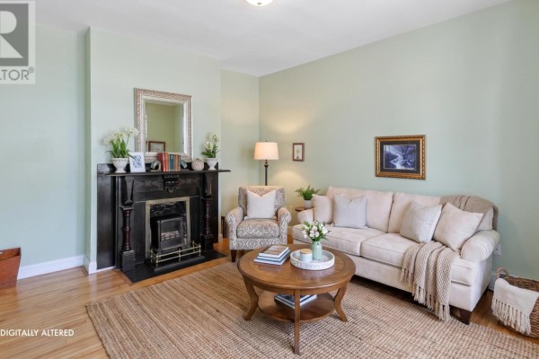 Living room - 1 202-204 Euston Street, Charlottetown, PE C1A1W8 Photo 4