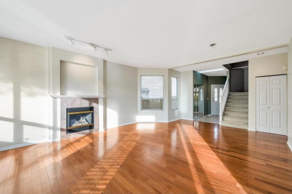 1 20881 87 Avenue, Langley, BC V1M3X1 Photo 4