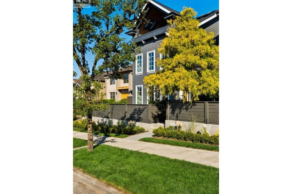 1 2115 W 18th Avenue, Vancouver, BC V6L1A3 Photo 2