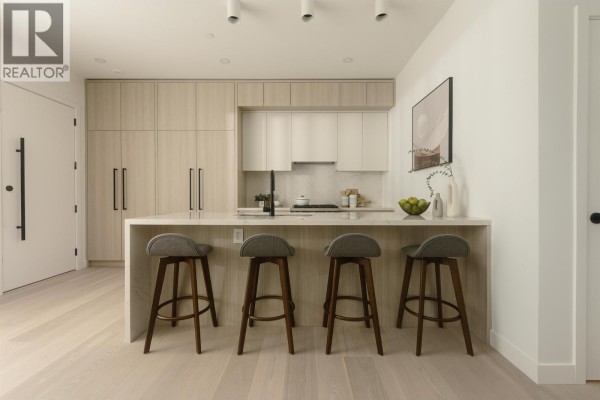 1 2755 W 11th Avenue, Vancouver, BC V6K2L8 Photo 5