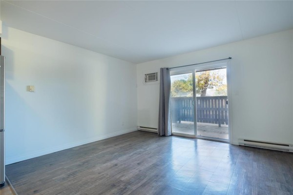 4pc Bathroom - 1 28 1st Street, Niverville, MB R0A1E0 Photo 5