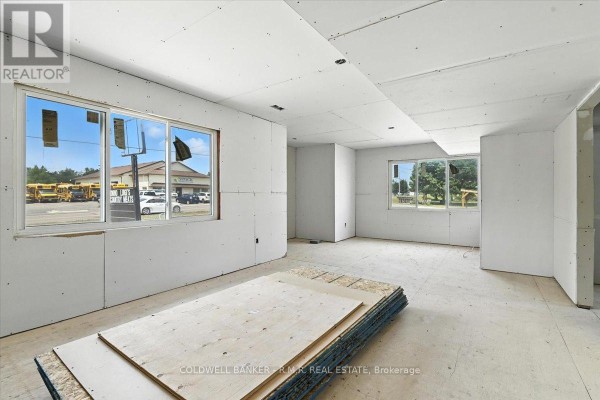 1 31 Centre Street, Brock, ON, photo 2