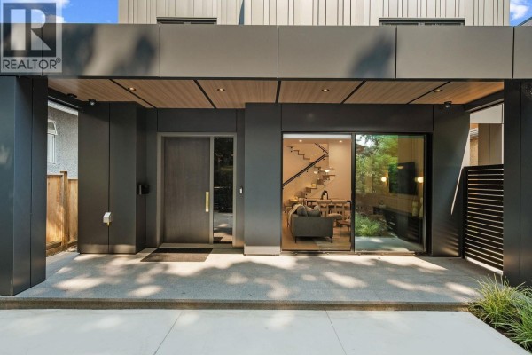 1 3255 W 13th Avenue, Vancouver, BC V6K2V6 Photo 3