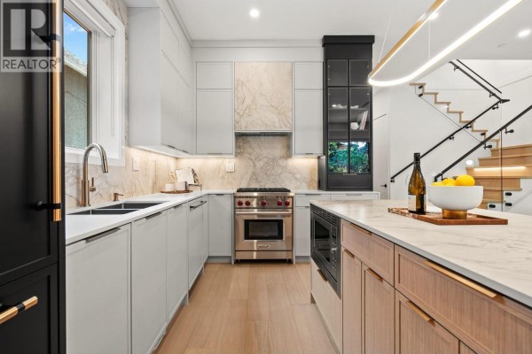 1 3255 W 13th Avenue, Vancouver, BC V6K2V6 Photo 5