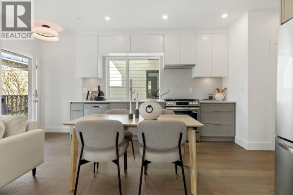 1 328 W 14th Street, North Vancouver, BC V7M1P6 Photo 5
