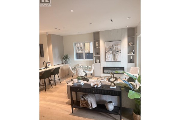 1 3315 W 10th Street, Vancouver, BC V6R2E5 Photo 4