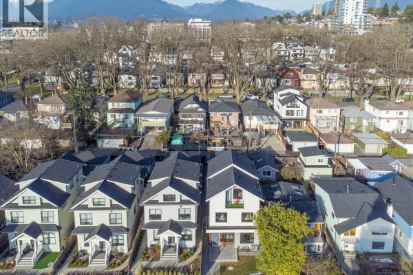 1 3547 E Georgia Street, Vancouver, BC V5K2L9 Photo 3