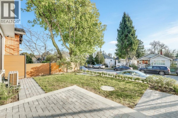 1 3547 E Georgia Street, Vancouver, BC V5K2L9 Photo 5