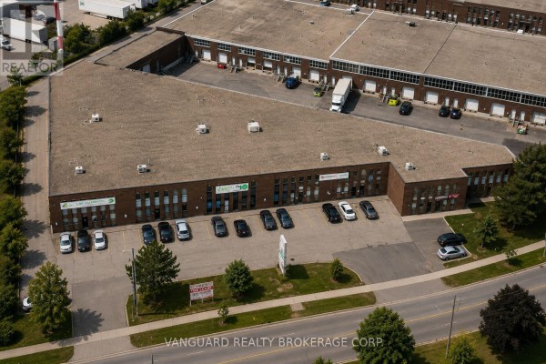 1-4 - 4476 Chesswood Drive, Toronto, ON M3J2B9 Photo 2