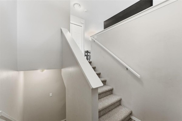 1-4 118 James  S Street, Morris, MB R0G1K0 Photo 3