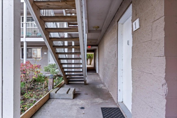 1 450 Esplanade Avenue, Harrison Hot Springs, Harrison Hot Springs, BC V0M1K0 Photo 4