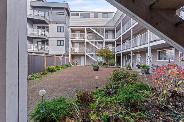 1 450 Esplanade Avenue, Harrison Hot Springs, Harrison Hot Springs, BC V0M1K0 Photo 5