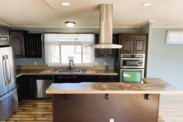 Kitchen - #1 5102 51 Av, Fort Kent, AB T0A1H0 Photo 3