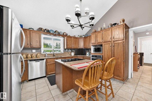 Primary Bedroom - #1 53250 Rge Road 215, Rural Strathcona County, AB T8E2B3 Photo 5