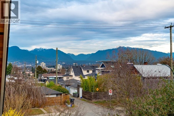 1 5355 Inverness Street, Vancouver, BC V5W3P2 Photo 4