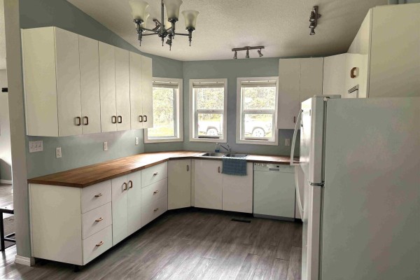 Kitchen - #1 55029 Hwy 761, Rural Wetaskiwin County, AB T0C0T0 Photo 3