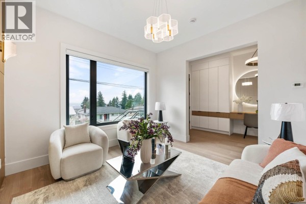 1 6107 Patrick Street, Burnaby, BC V5J3B8 Photo 3