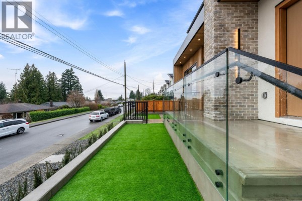 1 6107 Patrick Street, Burnaby, BC V5J3B8 Photo 4