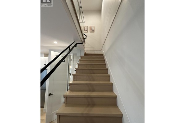 1 6898 Kerr Street, Vancouver, BC V5X2B3 Photo 5