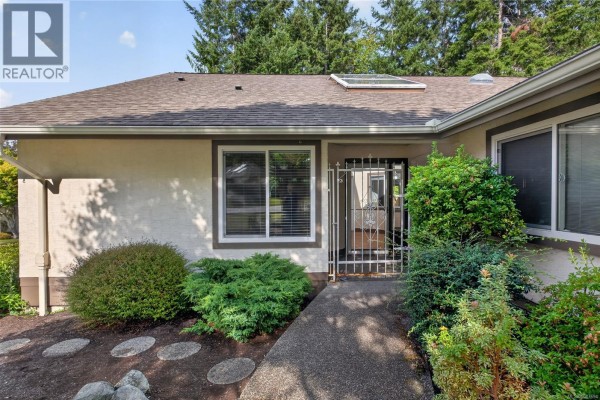 Ensuite - 1 885 Berwick Rd S, Qualicum Beach, BC V9K1N7 Photo 5