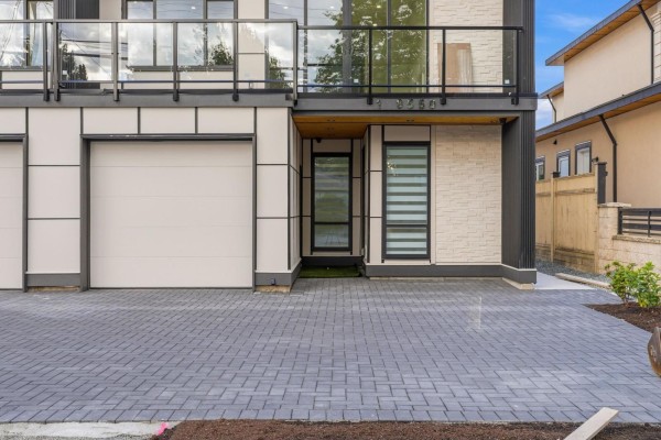 1 9550 126 Street, Surrey, BC V3V5C8 Photo 3